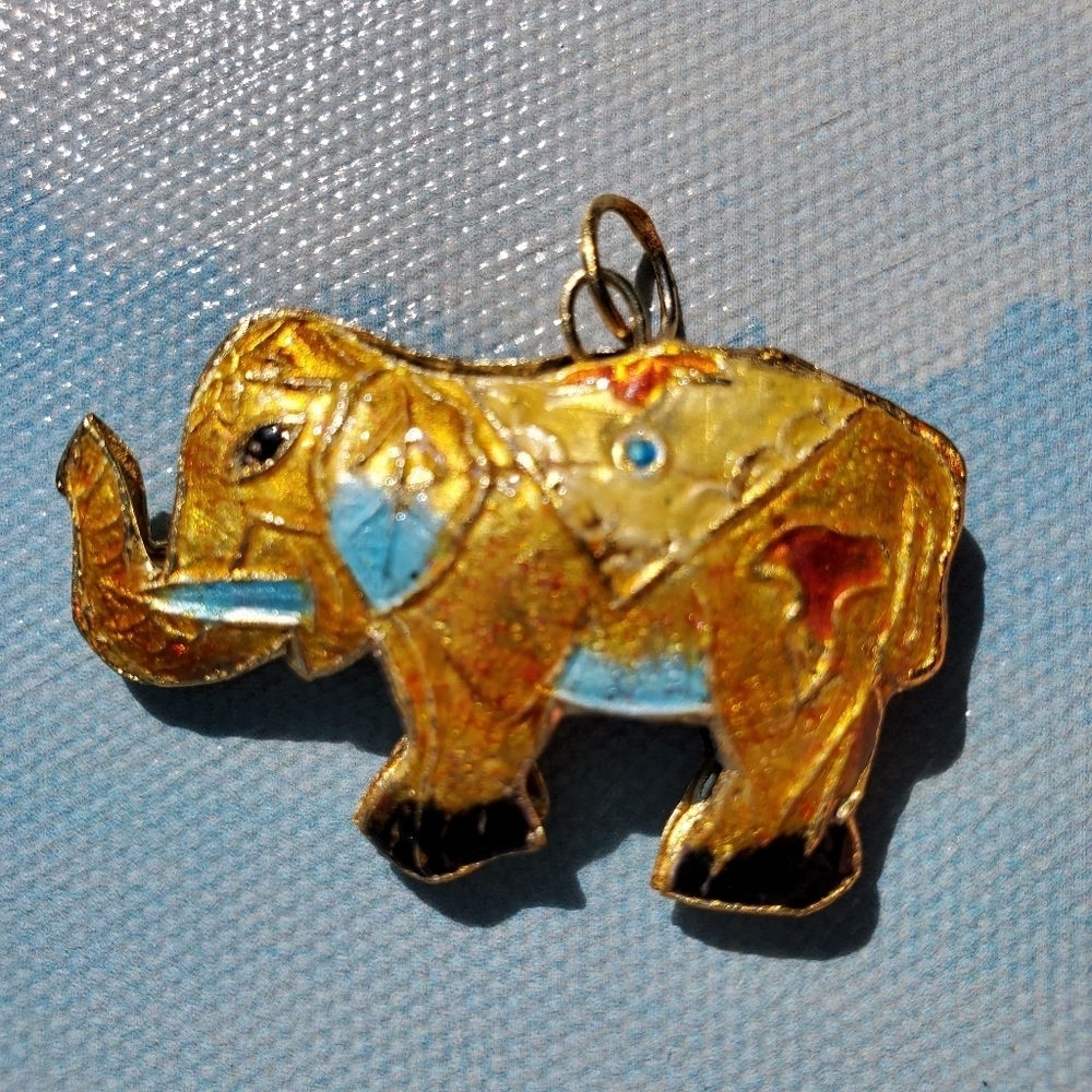 Enamel Gold Tone Elephant Pendant - Picture 2 of 9